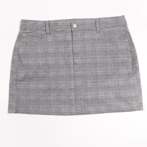 American Eagle Super Stretch Hi-Rise Mini Plaid Skirt  Black & White	Size	16